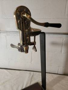 lot 213 image: Grand Vintners Reserve Table Top Wine Bottle Opener with Stand