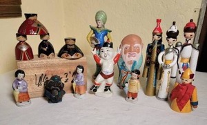 lot 281 image: Collection of Asian Figurines
