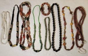 lot 142 image: Vibrant Collection of Tribal Beads