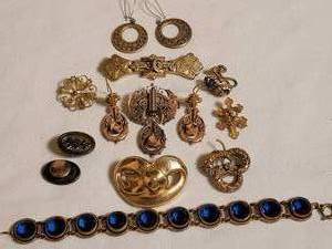 lot 20 image: Gracious Collection of Victorian and Edwardian Jewelry