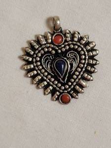 lot 79 image: Silver Beaded Heart Pendant with Lapis Center Stone and Coral