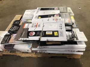 lot 2 image: Pallet of Mixed Assorted Flooring Various Models and Conditions Customer Returns See Pictures
