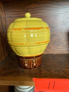 4 cookie jars and more