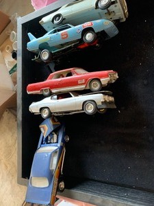 Plastic model cars