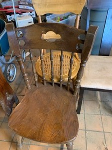 Lot of 7 chairs