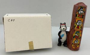 lot 5 image: 1990s Hamms Beer Bear Totem Pole Salt & Pepper Shaker (NIB)