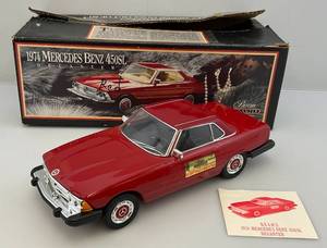 lot 11 image: Vintage Collectible Jim BEAM Decanter  1974 Mecedes Benz 450SLCar Used In Original Box (Empty)