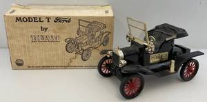 lot 13 image: Vintage Collectible Jim BEAM Decanter Model T Ford Car Used In Original Box (Empty)