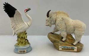 lot 86 image: Vintage Ski Country Collectible (Mountain Goat, Whooping Crane) Decanters Loose (EMPTY)