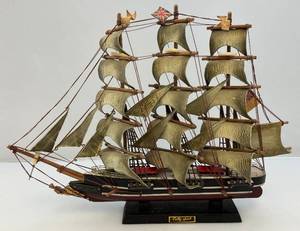 lot 88 image: Vintage Wooden Cutty Shark Ship 15 Tall x 24