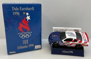 lot 122 image: 1996 Sports Image Inc. (Dale Earnhardt) 124 Scale Stock Car On Bank Base (NIB)