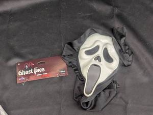 lot 2 image: Ghost Face Halloween Mask