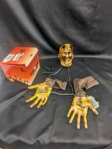lot 3 image: Halloween Light-Up Hanging Zombie Decoration