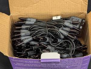 lot 19 image: Twinkle Star Halloween Fairy String Light - Purple