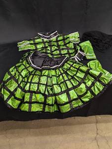 lot 71 image: Green and Black Patterned Costume Set
