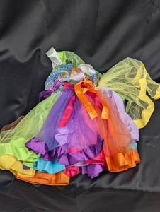lot 75 image: Colorful Unicorn Costume Set with Balloons