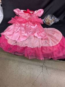 lot 85 image: Super Mario Princess Peach Costume