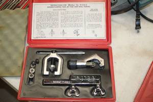 lot 1440 image: Blue Point No. TF-528-D Double-Flaring Tool Kit For Thin-Wall Tubing