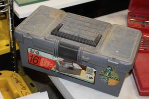 lot 1448 image: 15 Tool Box