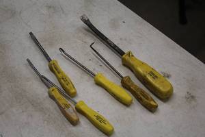 lot 1450 image: Lot of (6) Snap-on Hand Tool - Picks, Screwdrivers, Chisel