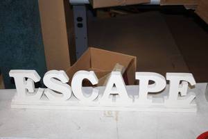 lot 1515 image: ESCAPE Wood Dcor