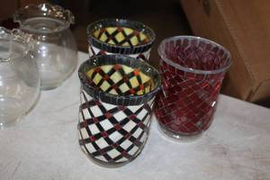 lot 1511 image: Lot of (3) Glass Table Vases