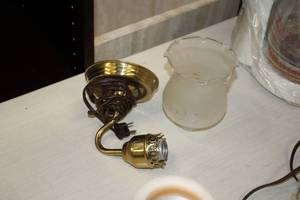lot 1489 image: Wall Lamp 9 with Glass Shade
