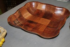 lot 1533 image: Wooden Serving PlatterBowl