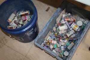 lot 1590 image: Lot of (10) 4-fl.oz. Assorted Fabric Paints