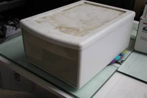 lot 1592 image: Plastic Storage Cabinet 12x17x7