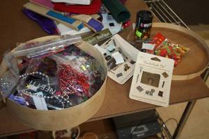lot 1575 image: Lot of (1 Tub) Assorted CraftingDecorating Supplies