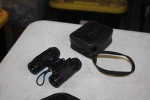 lot 1543 image: Brookstone 6x16 Binoculars with Case