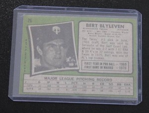 1971 Topps Bert Blyleven #26 Rookie Card  Good Corners - No Crease  Mid Grade or Better