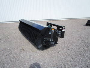 lot 25 image: Wolverine 72 Skid Steer Hydraulic Angle Broom