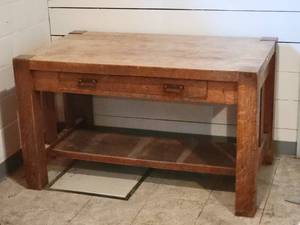 lot 33 image: Brilliant Antique Arts & Crafts Library Desk