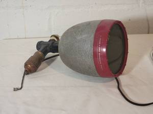 lot 77 image: Vintage Kodak Darkroom Lamp - Model A