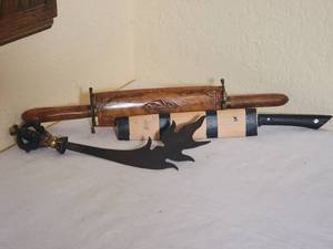 lot 101 image: Exotic Vintage Blades Collection - (3)
