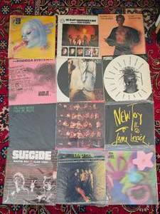 lot 40 image: Early Alternative Vinyl Album