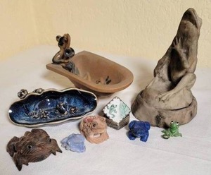 lot 329 image: Frog Figurine Collection  Ceramic  Stone  Wood
