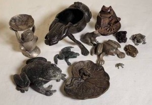 lot 330 image: Metal Frog Figurine Collection