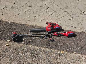 lot 341 image: Toro Battery Turbo Blower & Weed Whip