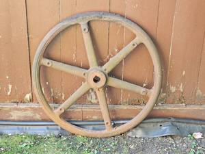 lot 361 image: Cast Iron TractorIndustrial Wheel