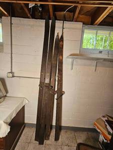 lot 417 image: Antique Wood Downhill Skis