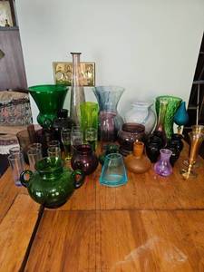 lot 458 image: Colored Dcor Glass Group