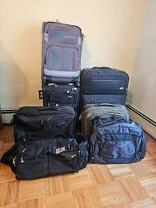 lot 464 image: Travel Luggage Bundle