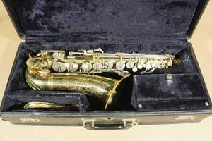 lot 5 image: Conn Alto Saxophone with Hard Case