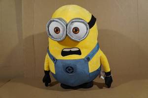 lot 11 image: Despicable Me Large Minion Stuart Plush Toy