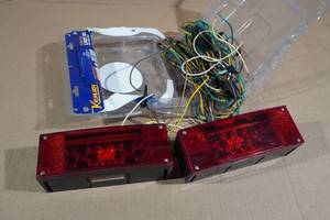 lot 36 image: Kenway 2-Piece Submersible LED Trailer Light Kit