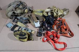 lot 65 image: Assorted Ratchet Straps