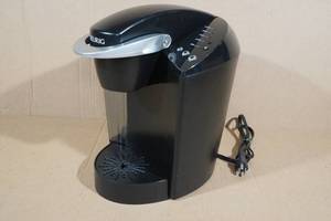 lot 75 image: Kuerig Elite B-40 Coffee Maker